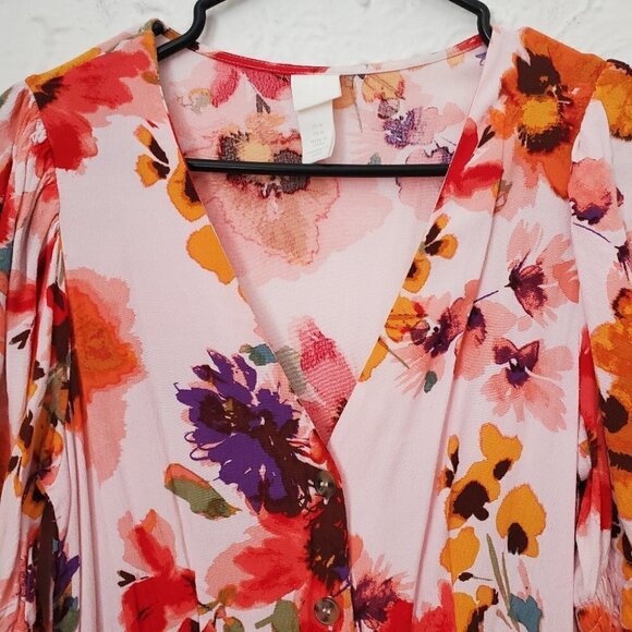 H&M light pink puff sleeve dress with large flowers - Picture 7 of 7